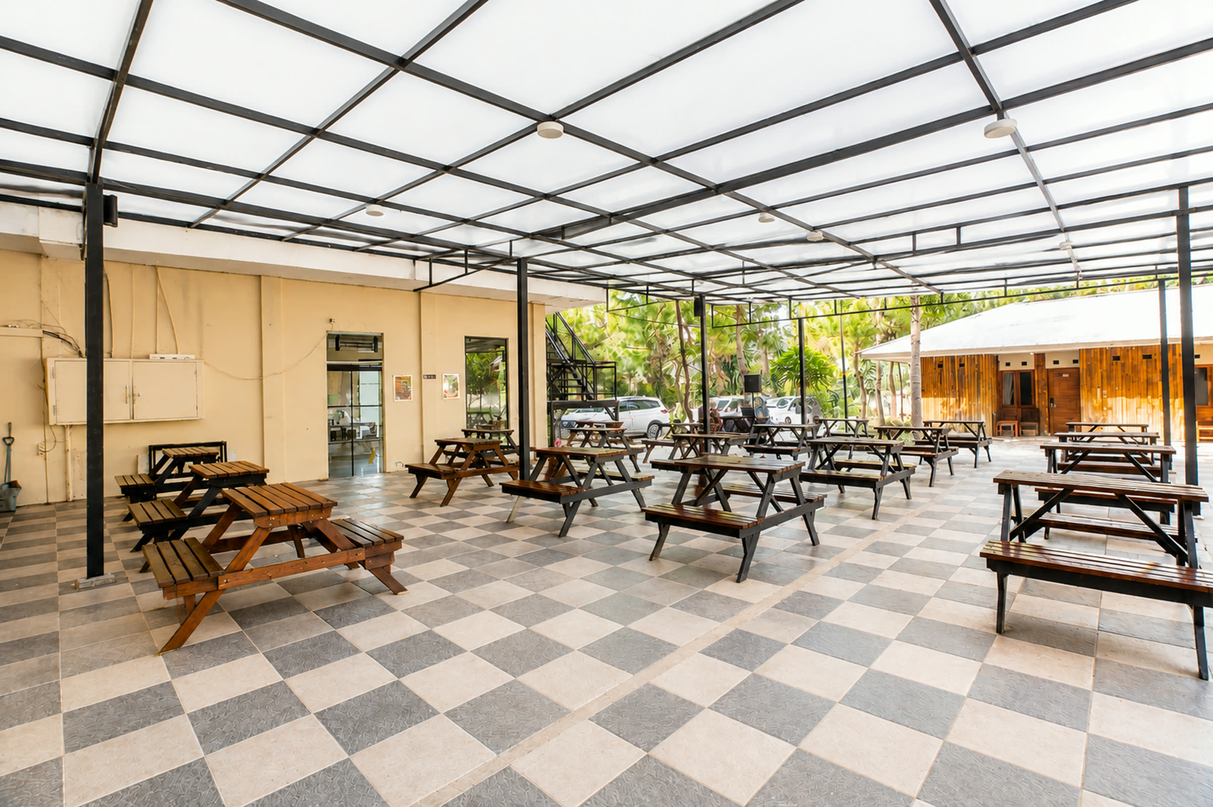 New Dgyp Resort Ciater — Restoran