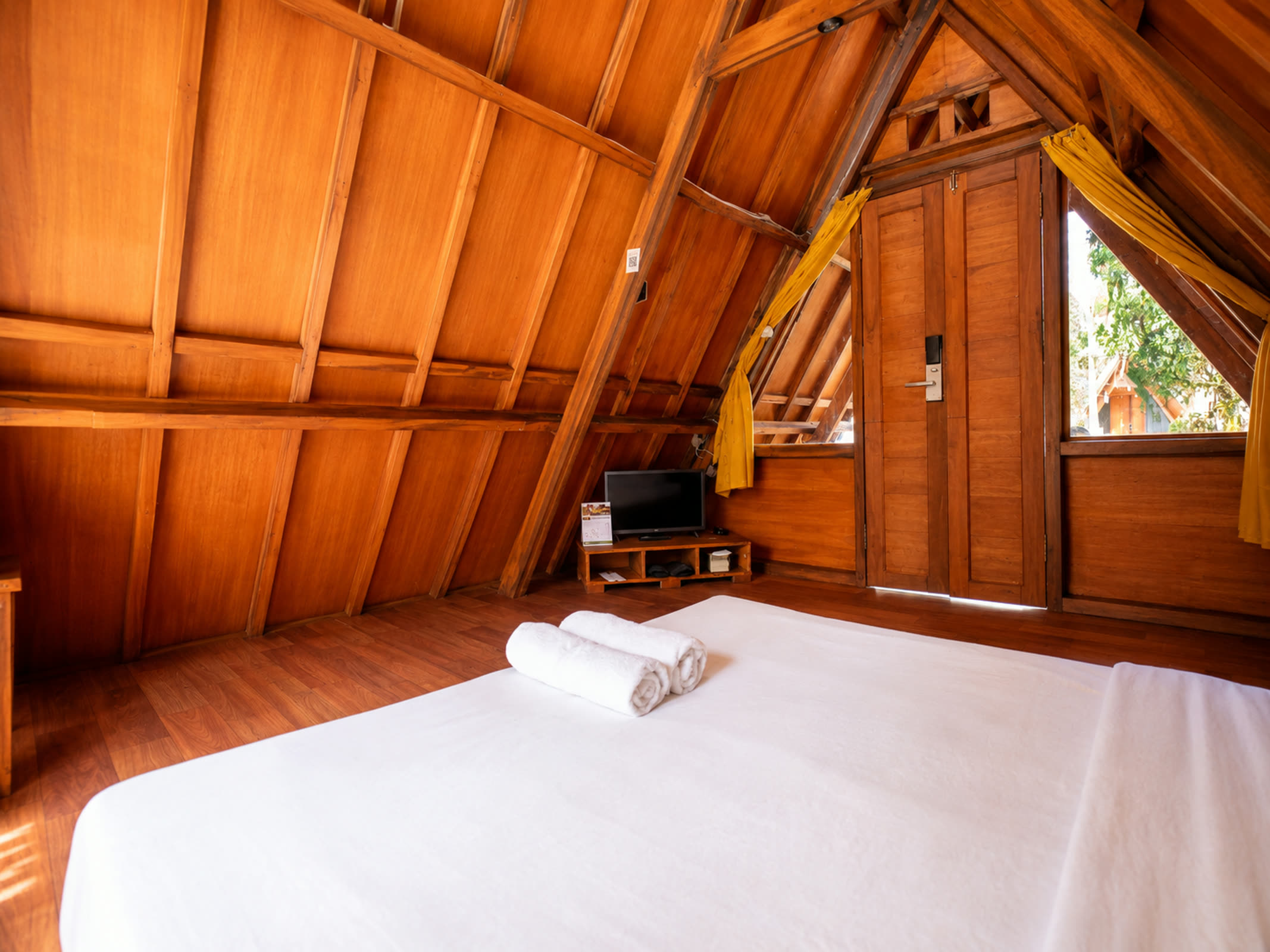New Dgyp Resort Ciater — Villa Kayu Standar
